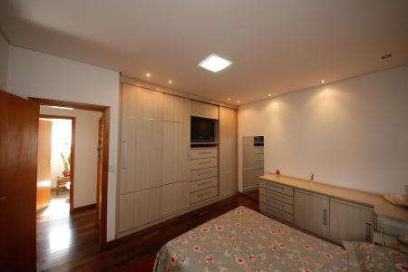 Casa à venda com 165m², 3 quartos e 3 vagasSuíte