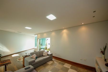 Casa à venda com 165m², 3 quartos e 3 vagasSala