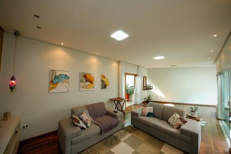 Casa à venda com 165m², 3 quartos e 3 vagasSala