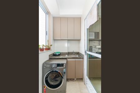 Apartamento à venda com 70m², 3 quartos e 1 vagaÁrea de Serviço