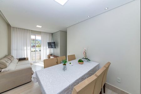 Apartamento à venda com 70m², 3 quartos e 1 vagaSala