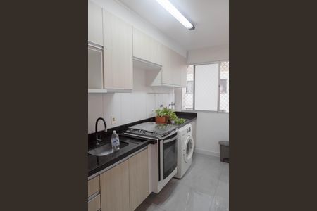 Apartamento para alugar com 50m², 2 quartos e 1 vaga Apartamento para alugar com 50m², 2 quartos e 1 vagaCozinha e Área de Serviço