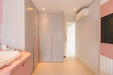 Apartamento à venda com 134m², 3 quartos e 2 vagas Apartamento à venda com 134m², 3 quartos e 2 vagasSuíte 2