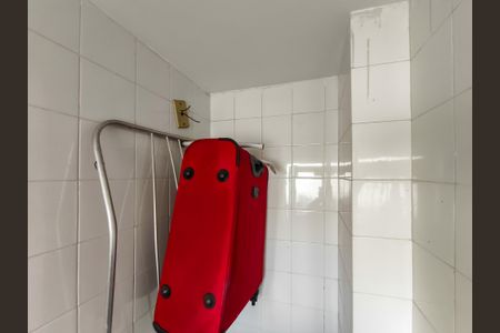 Apartamento para alugar com 75m², 2 quartos e 2 vagasBanheiro de serviço