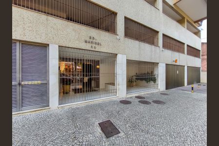 Apartamento para alugar com 75m², 2 quartos e 2 vagasFachada e portaria