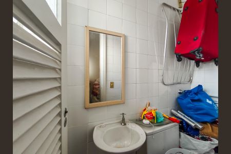 Apartamento para alugar com 75m², 2 quartos e 2 vagas Apartamento para alugar com 75m², 2 quartos e 2 vagasBanheiro de serviço