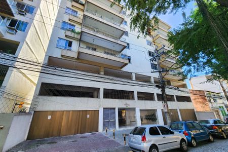 Apartamento para alugar com 75m², 2 quartos e 2 vagasFachada do Condomínio 