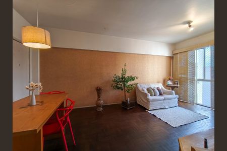 Apartamento para alugar com 75m², 2 quartos e 2 vagasSala