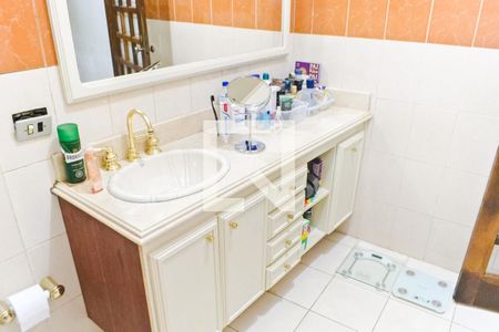 Casa à venda com 250m², 3 quartos e 3 vagasBanheiro da Suíte 1