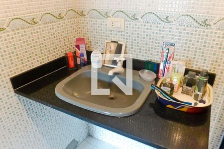 Casa à venda com 250m², 3 quartos e 3 vagasBanheiro da Suíte 3 