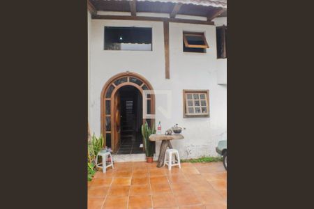 Casa à venda com 250m², 3 quartos e 3 vagasEntrada