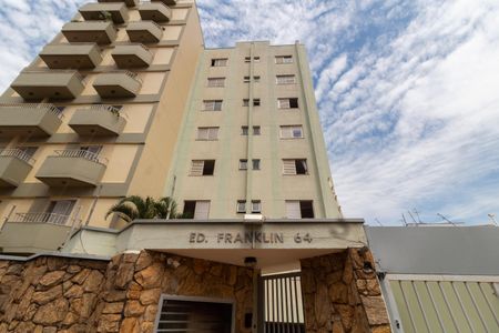 Apartamento para alugar com 115m², 2 quartos e 1 vagaFachada