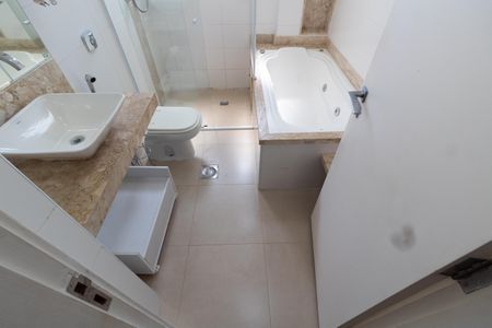 Apartamento para alugar com 115m², 2 quartos e 1 vagaBanheiro da Suíte