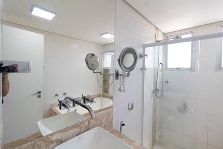 Apartamento para alugar com 115m², 2 quartos e 1 vagaBanheiro da Suíte