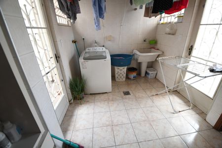 Casa para alugar com 288m², 5 quartos e 3 vagasÁrea de Serviço