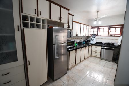 Casa para alugar com 288m², 5 quartos e 3 vagasCozinha