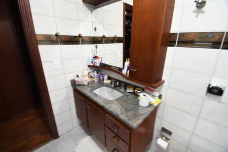 Casa para alugar com 288m², 5 quartos e 3 vagasBanheiro 3