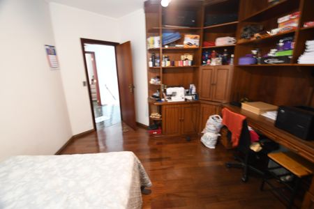 Casa para alugar com 288m², 5 quartos e 3 vagasQuarto 1