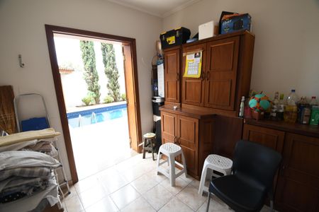 Casa para alugar com 288m², 5 quartos e 3 vagasQuarto de Serviço