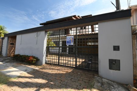 Casa à venda com 480m², 4 quartos e 5 vagasPlaca