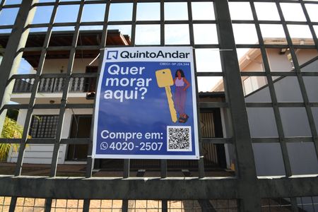 Casa à venda com 480m², 4 quartos e 5 vagasPlaca