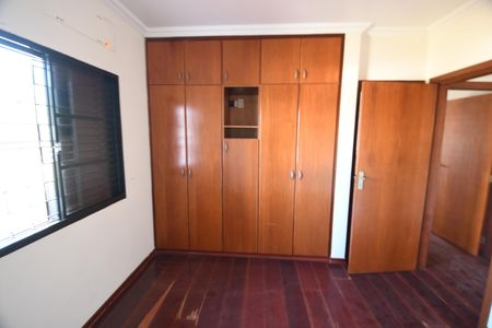 Casa à venda com 480m², 4 quartos e 5 vagasQuarto Suíte 3