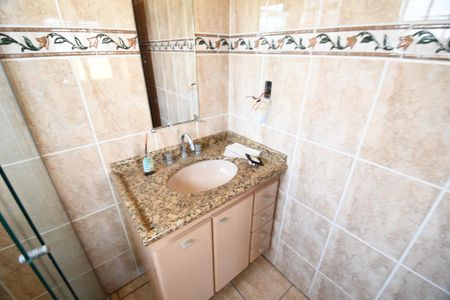 Casa à venda com 480m², 4 quartos e 5 vagasBanheiro 4