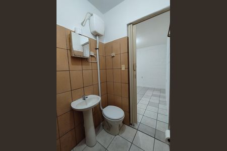 Casa à venda com 138m², 5 quartos e 2 vagas Casa à venda com 138m², 5 quartos e 2 vagasBanheiro