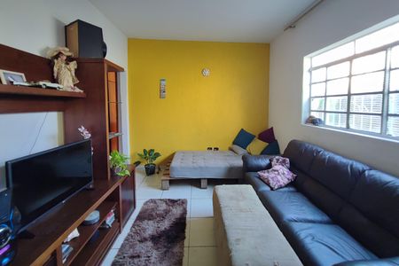 Casa à venda com 120m², 3 quartos e 1 vaga Casa à venda com 120m², 3 quartos e 1 vagaSala