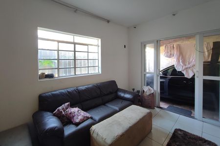 Casa à venda com 120m², 3 quartos e 1 vaga Casa à venda com 120m², 3 quartos e 1 vagaSala