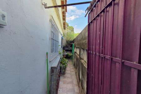 Casa à venda com 120m², 3 quartos e 1 vaga Casa à venda com 120m², 3 quartos e 1 vagaCorredor