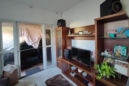 Casa à venda com 120m², 3 quartos e 1 vaga Casa à venda com 120m², 3 quartos e 1 vagaSala