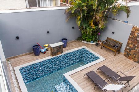 Casa de condomínio à venda com 300m², 4 quartos e 4 vagas Casa de condomínio à venda com 300m², 4 quartos e 4 vagasVista da Suíte