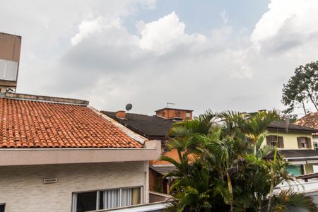 Casa de condomínio à venda com 300m², 4 quartos e 4 vagas Casa de condomínio à venda com 300m², 4 quartos e 4 vagasVista da Suíte