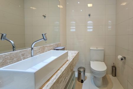 Casa para alugar com 200m², 3 quartos e 2 vagasBanheiro da suíte 2