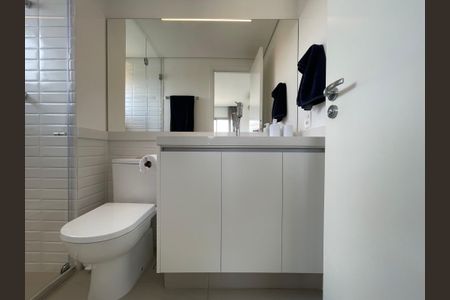 Studio à venda com 62m², 1 quarto e 1 vaga Studio à venda com 62m², 1 quarto e 1 vagaBanheiro da Suíte