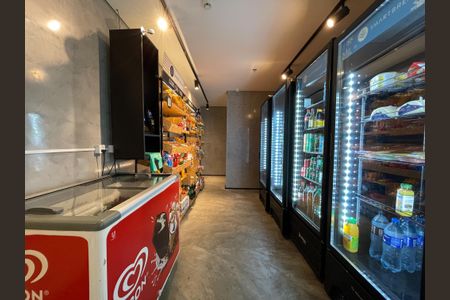 Studio à venda com 62m², 1 quarto e 1 vaga Studio à venda com 62m², 1 quarto e 1 vagaMercado