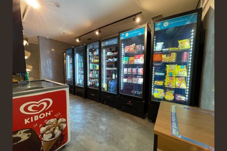 Studio à venda com 62m², 1 quarto e 1 vaga Studio à venda com 62m², 1 quarto e 1 vagaMercado