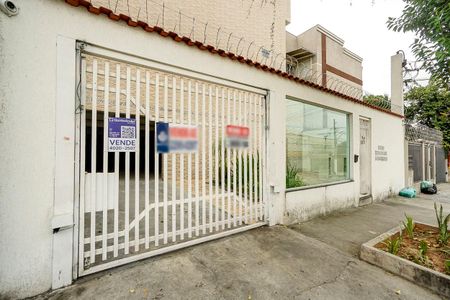 Casa de condomínio à venda com 90m², 2 quartos e 1 vaga Casa de condomínio à venda com 90m², 2 quartos e 1 vagaFachada