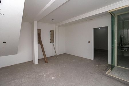 Casa à venda com 310m², 4 quartos e 2 vagasSuíte 3