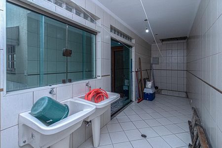 Casa à venda com 310m², 4 quartos e 2 vagasÁrea de Serviço