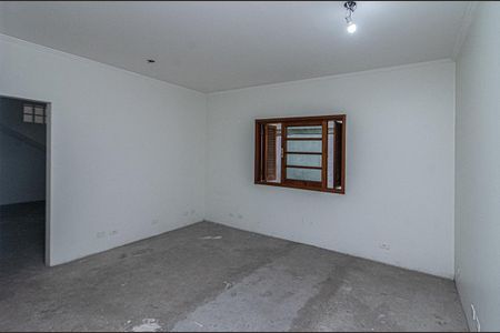 Casa à venda com 310m², 4 quartos e 2 vagasSuíte 2