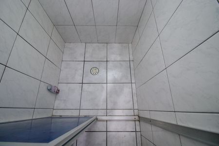 Casa à venda com 150m², 2 quartos e 1 vagaBanheiro da cozinha