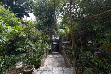 Casa à venda com 2070m², 3 quartos e 3 vagas Casa à venda com 2070m², 3 quartos e 3 vagasEntrada