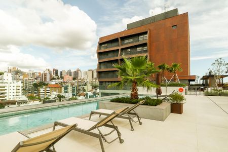 Apartamento à venda com 50m², 1 quarto e 1 vaga Apartamento à venda com 50m², 1 quarto e 1 vagaÁrea comum - Piscina