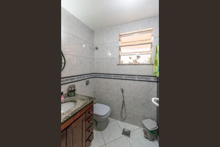 Apartamento à venda com 74m², 3 quartos e 1 vaga Apartamento à venda com 74m², 3 quartos e 1 vagaBanheiro