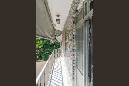 Apartamento à venda com 74m², 3 quartos e 1 vaga Apartamento à venda com 74m², 3 quartos e 1 vagaVaranda da Sala