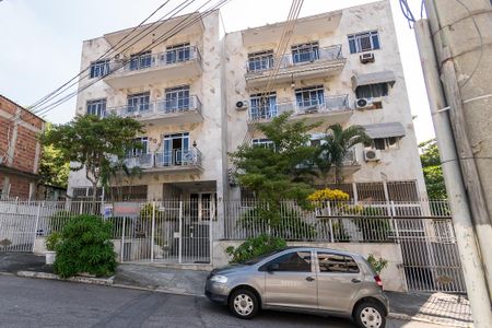 Apartamento à venda com 74m², 3 quartos e 1 vaga Apartamento à venda com 74m², 3 quartos e 1 vagaFachada da Placa