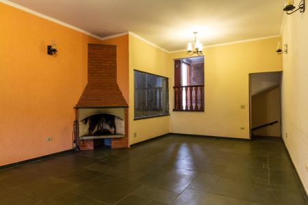 Casa à venda com 215m², 3 quartos e 6 vagas Casa à venda com 215m², 3 quartos e 6 vagasSala