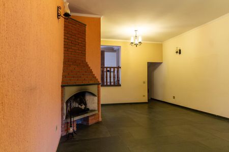 Casa à venda com 215m², 3 quartos e 6 vagas Casa à venda com 215m², 3 quartos e 6 vagasSala